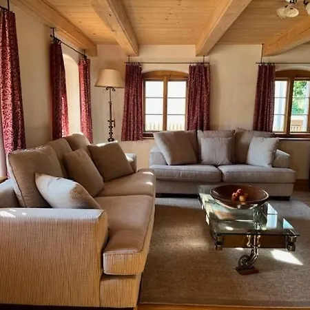 Historisches Baderhaus Mit Eigenem Saunauhaus Nyaraló