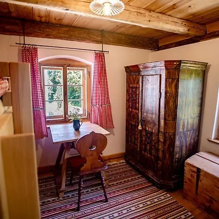 Historisches Baderhaus Mit Eigenem Saunauhaus Nyaraló *
