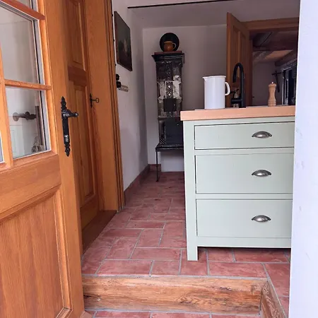 Historisches Baderhaus Mit Eigenem Saunauhaus Nyaraló