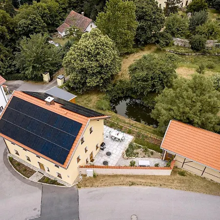 Historisches Baderhaus Mit Eigenem Saunauhaus * Roding